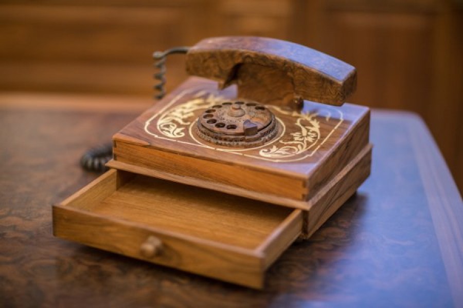 El Yapımı Nostalji Telefon: Eşsiz Bir Koleksiyon Parçası